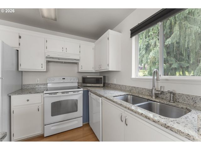 20915 FAWN Ct 45, West Linn, OR 97068