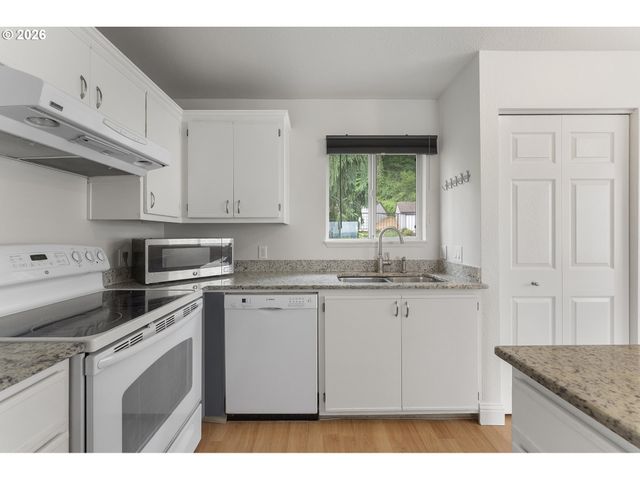 20915 FAWN Ct 45, West Linn, OR 97068