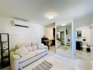 38 NW 52nd St 1, Miami, FL 33127
