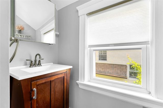 1058 Narragansett Boulevard, Cranston, RI 02905