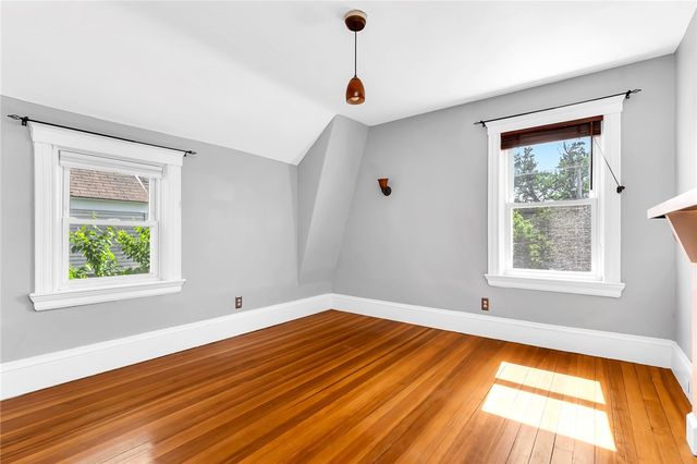 1058 Narragansett Boulevard, Cranston, RI 02905
