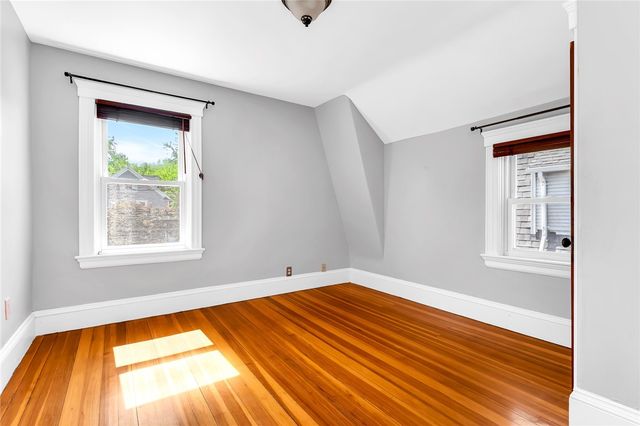 1058 Narragansett Boulevard, Cranston, RI 02905