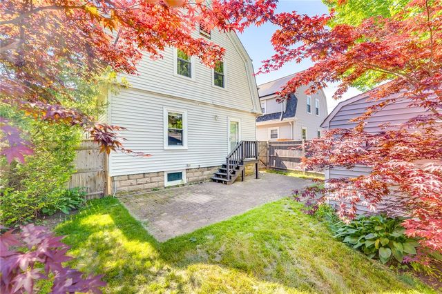 1058 Narragansett Boulevard, Cranston, RI 02905