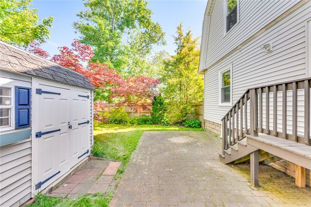 1058 Narragansett Boulevard, Cranston, RI 02905
