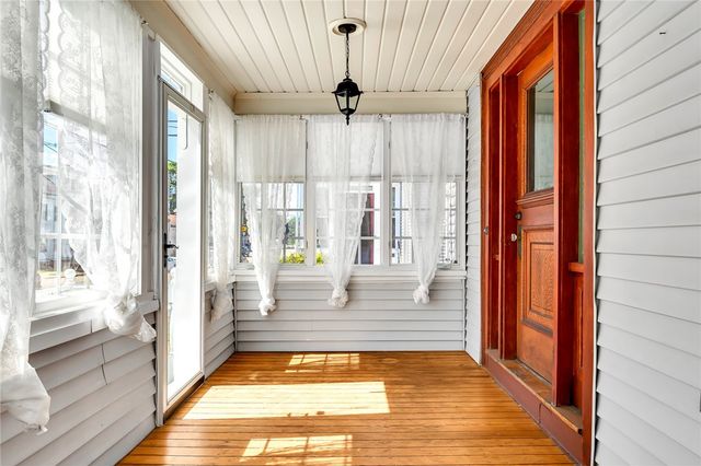 1058 Narragansett Boulevard, Cranston, RI 02905