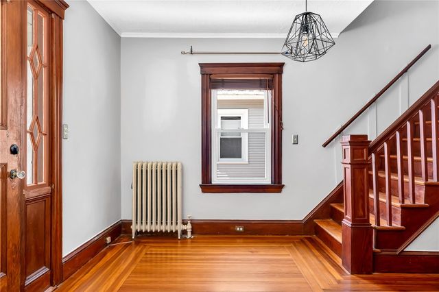 1058 Narragansett Boulevard, Cranston, RI 02905