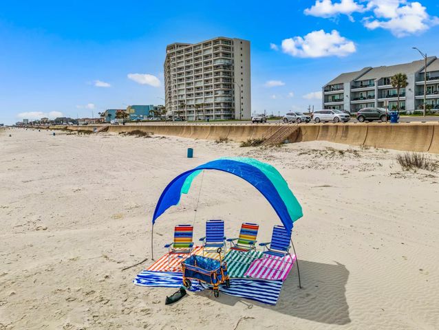 7600 Seawall Boulevard 208, Galveston, TX 77551