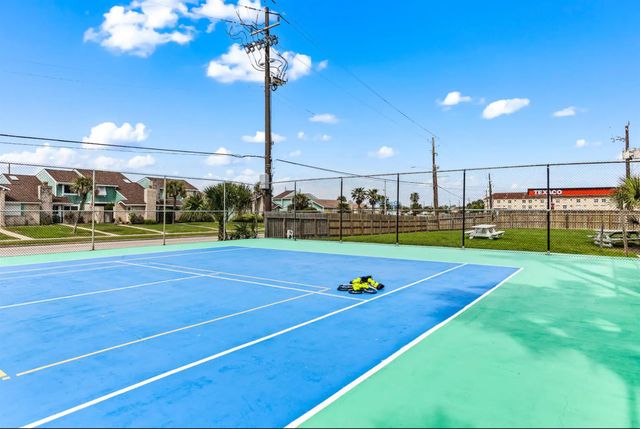 7600 Seawall Boulevard 208, Galveston, TX 77551