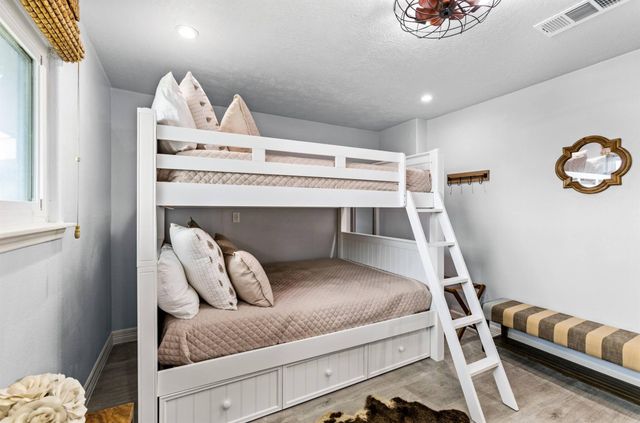 7600 Seawall Boulevard 208, Galveston, TX 77551