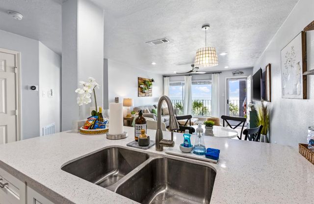 7600 Seawall Boulevard 208, Galveston, TX 77551