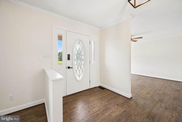 2165 HARNEY RD, Littlestown, PA 17340