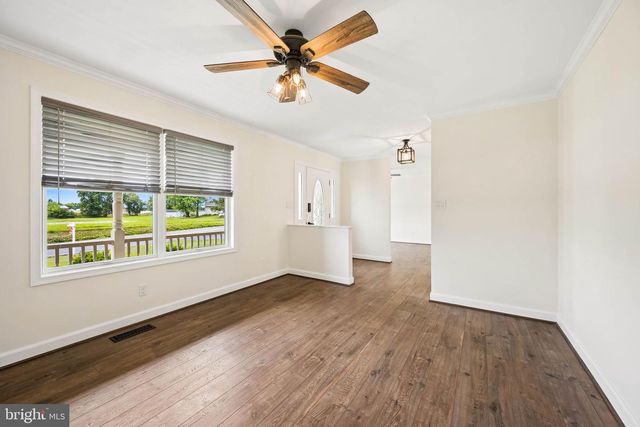 2165 HARNEY RD, Littlestown, PA 17340