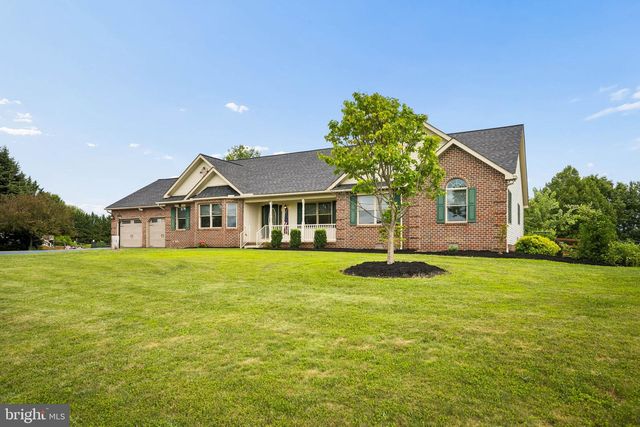 2165 HARNEY RD, Littlestown, PA 17340