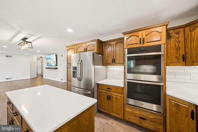 2165 HARNEY RD, Littlestown, PA 17340