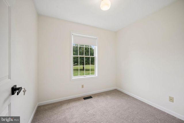 2165 HARNEY RD, Littlestown, PA 17340