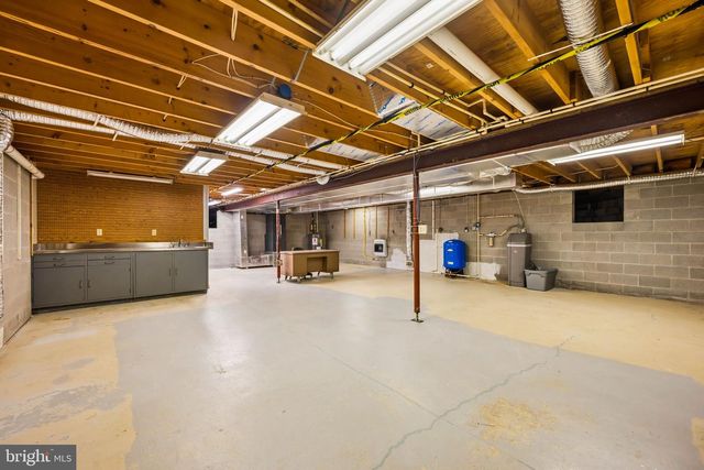 2165 HARNEY RD, Littlestown, PA 17340