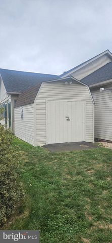 2165 HARNEY RD, Littlestown, PA 17340