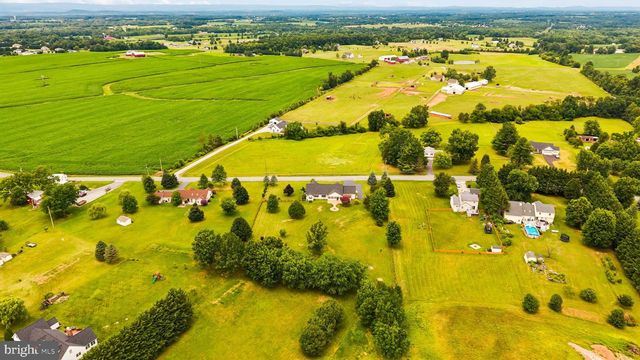 2165 HARNEY RD, Littlestown, PA 17340