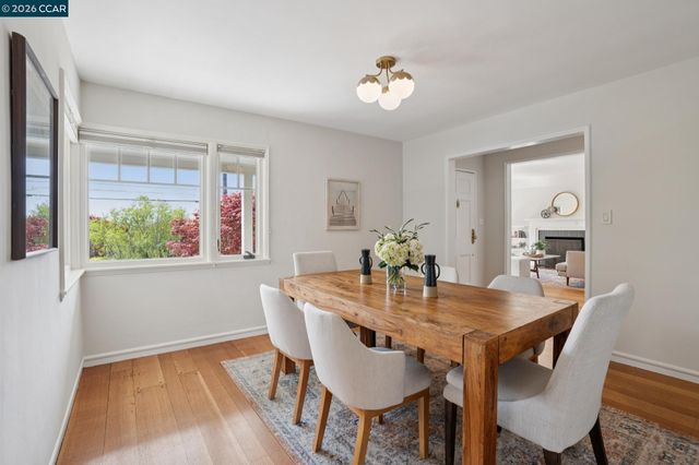 5430 Proctor Ave, Oakland, CA 94618