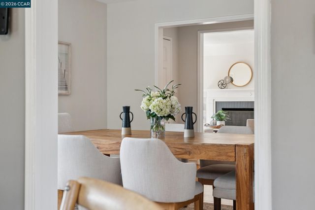 5430 Proctor Ave, Oakland, CA 94618