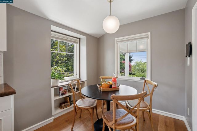 5430 Proctor Ave, Oakland, CA 94618