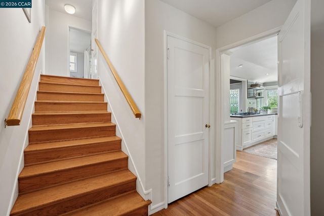 5430 Proctor Ave, Oakland, CA 94618