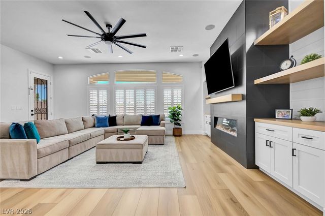 9155 Cimarron River Court, Las Vegas, NV 89149