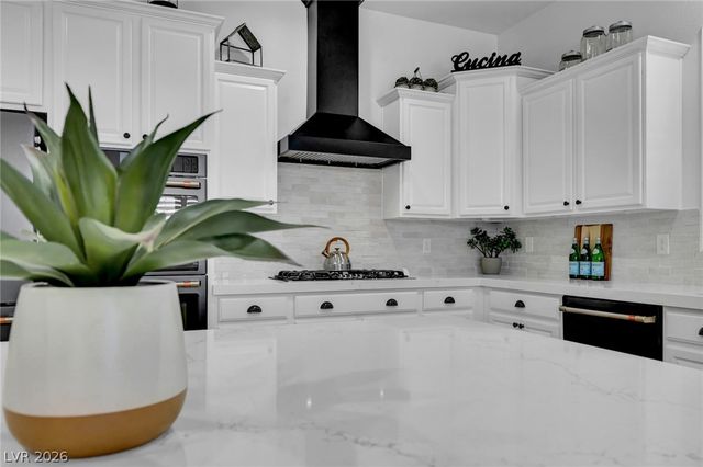 9155 Cimarron River Court, Las Vegas, NV 89149