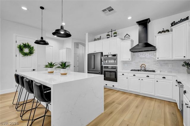 9155 Cimarron River Court, Las Vegas, NV 89149