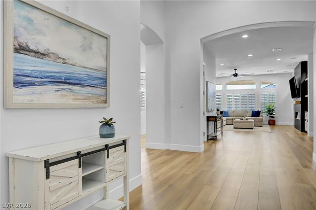 9155 Cimarron River Court, Las Vegas, NV 89149