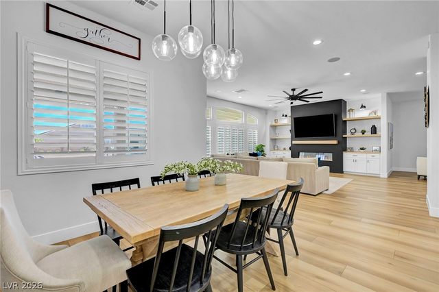 9155 Cimarron River Court, Las Vegas, NV 89149