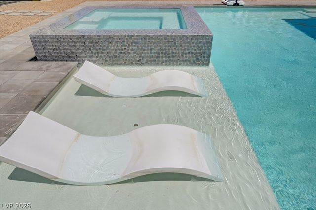 9155 Cimarron River Court, Las Vegas, NV 89149