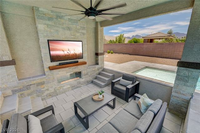 9155 Cimarron River Court, Las Vegas, NV 89149