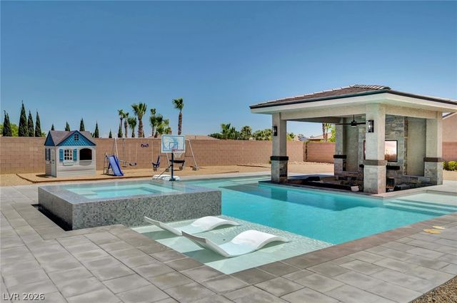 9155 Cimarron River Court, Las Vegas, NV 89149