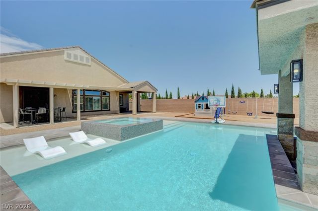 9155 Cimarron River Court, Las Vegas, NV 89149