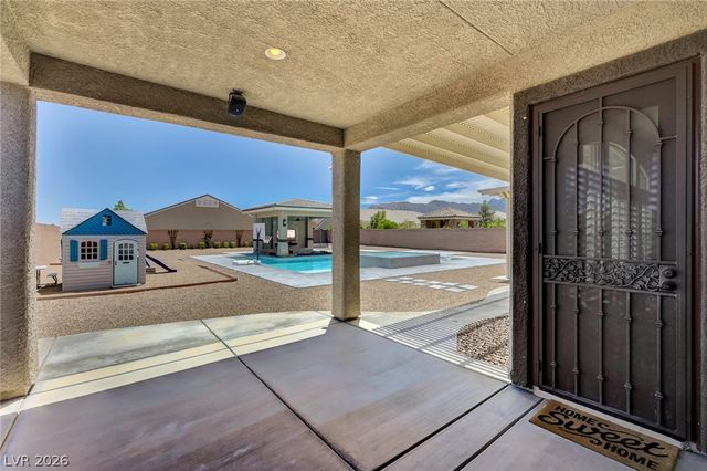 9155 Cimarron River Court, Las Vegas, NV 89149