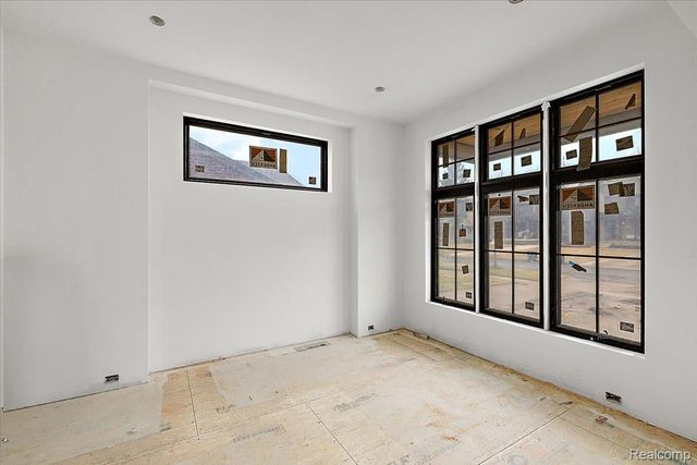 2694 Dorchester Road, Birmingham, MI 48009