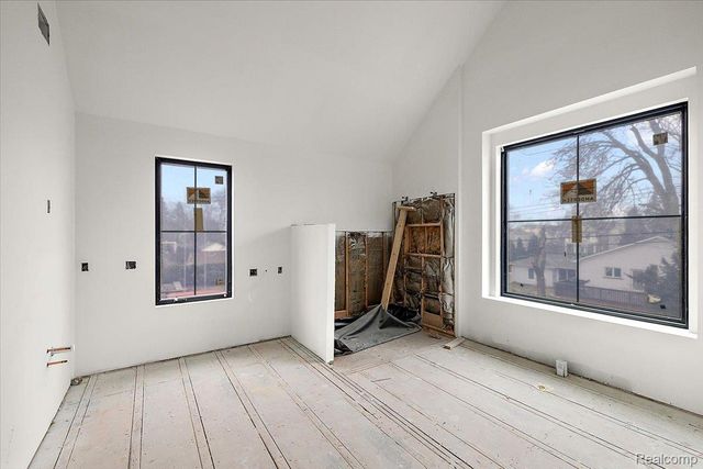 2694 Dorchester Road, Birmingham, MI 48009