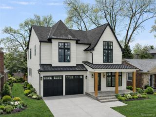 2694 Dorchester Road, Birmingham, MI 48009