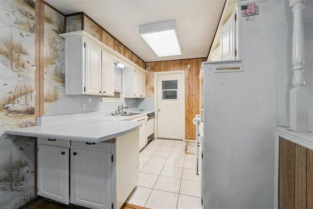 968 NW 5th Street, Moore, OK 73160