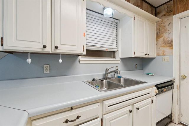 968 NW 5th Street, Moore, OK 73160