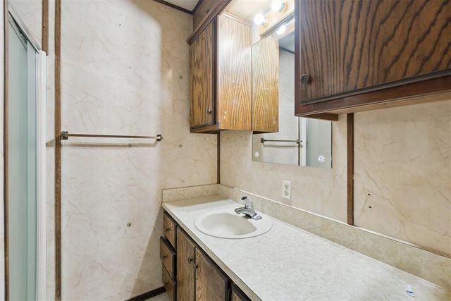 968 NW 5th Street, Moore, OK 73160