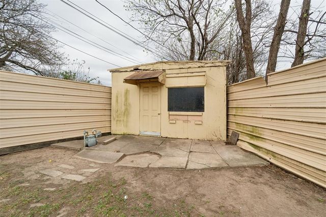 968 NW 5th Street, Moore, OK 73160