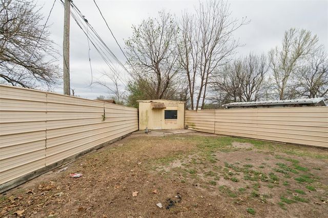 968 NW 5th Street, Moore, OK 73160