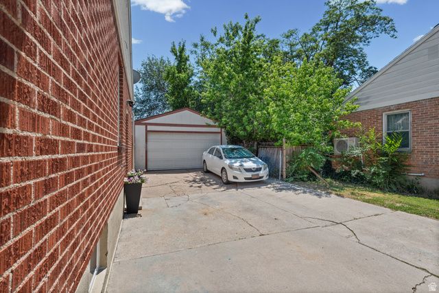697 37TH ST, South Ogden, UT 84403