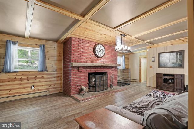 7 CONEWAGO HILLS RD, Mt Gretna, PA 17064