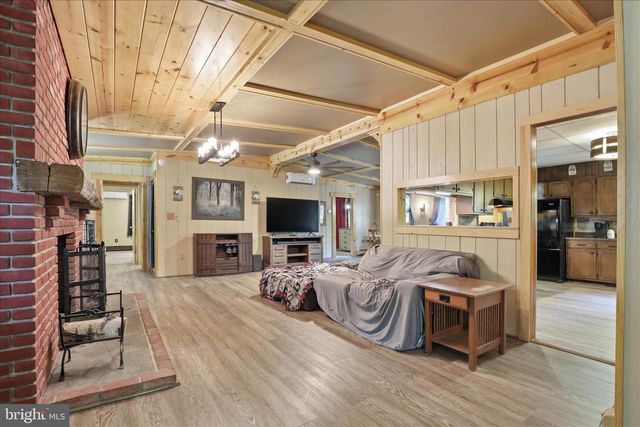7 CONEWAGO HILLS RD, Mt Gretna, PA 17064