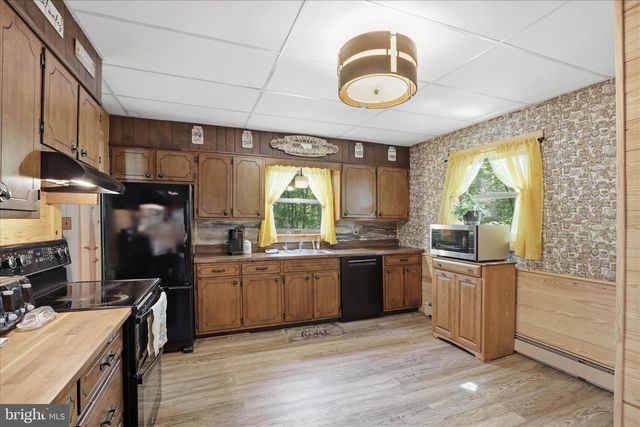 7 CONEWAGO HILLS RD, Mt Gretna, PA 17064