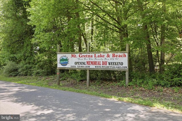 7 CONEWAGO HILLS RD, Mt Gretna, PA 17064