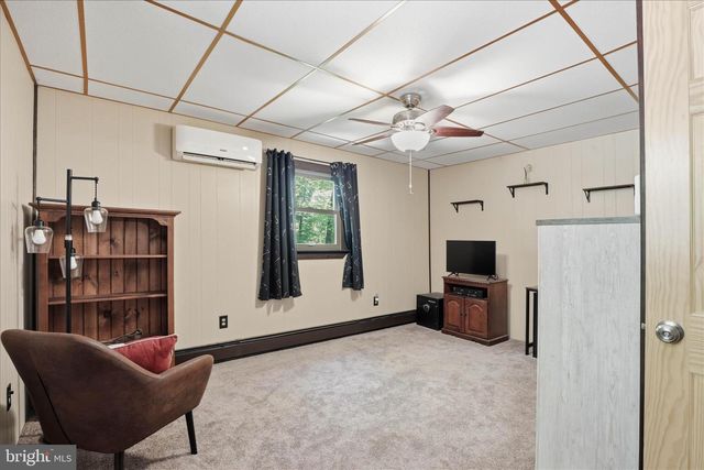 7 CONEWAGO HILLS RD, Mt Gretna, PA 17064